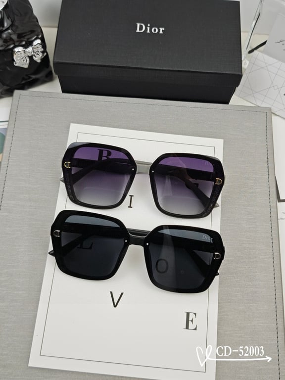 Dior Hexagonal Sunglasses (Purple/Black Gradient)