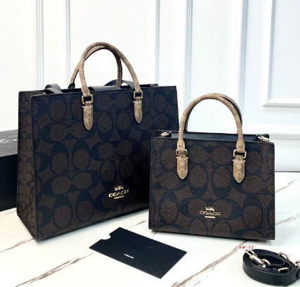 Mollie Tote Bag in Signature Canvas (Two Sizes)