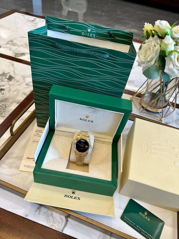 Rolex Day-Date Black Dial Yellow Gold President Bracelet