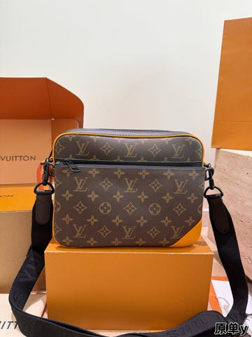 Louis Vuitton Trio Messenger