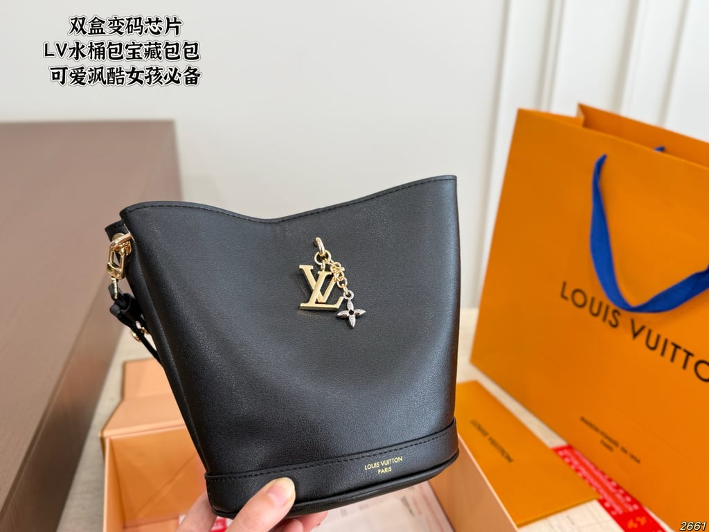 Louis Vuitton Bucket Bag (Black)