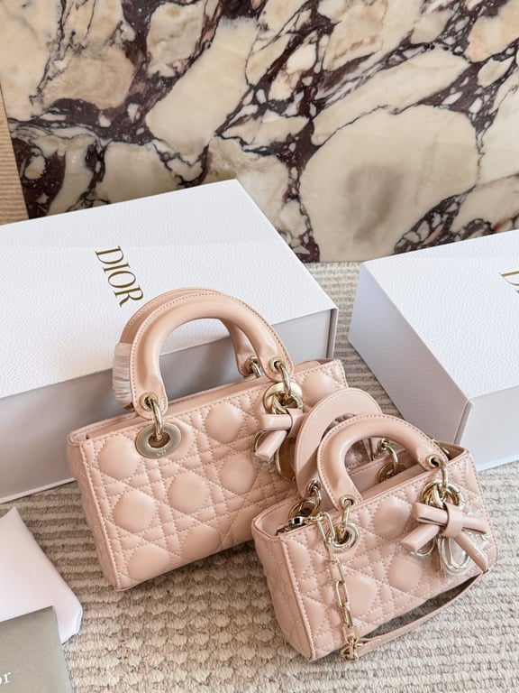 Lady D-Joy (light pink)