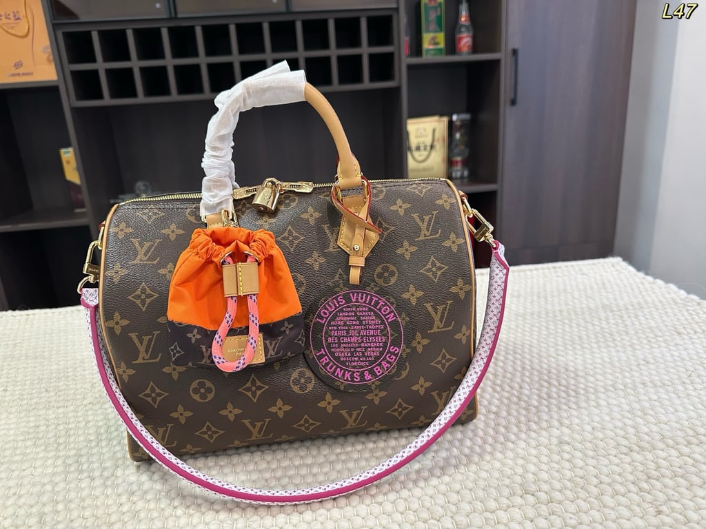 Louis Vuitton Speedy Bandouli猫re 30 (Monogram with Trunks & Bags Patch)