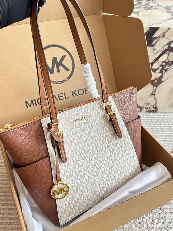 Michael Kors Jet Set Large Logo Tote Bag