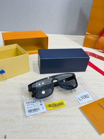 LV Monogram Shield Sunglasses (Z1082E)