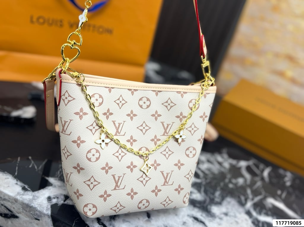 Louis Vuitton Bucket Bag (Monogram Dune)