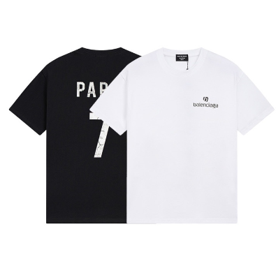 Balenciaga's new short-sleeved shirt with a ripped letter 7️⃣ print.