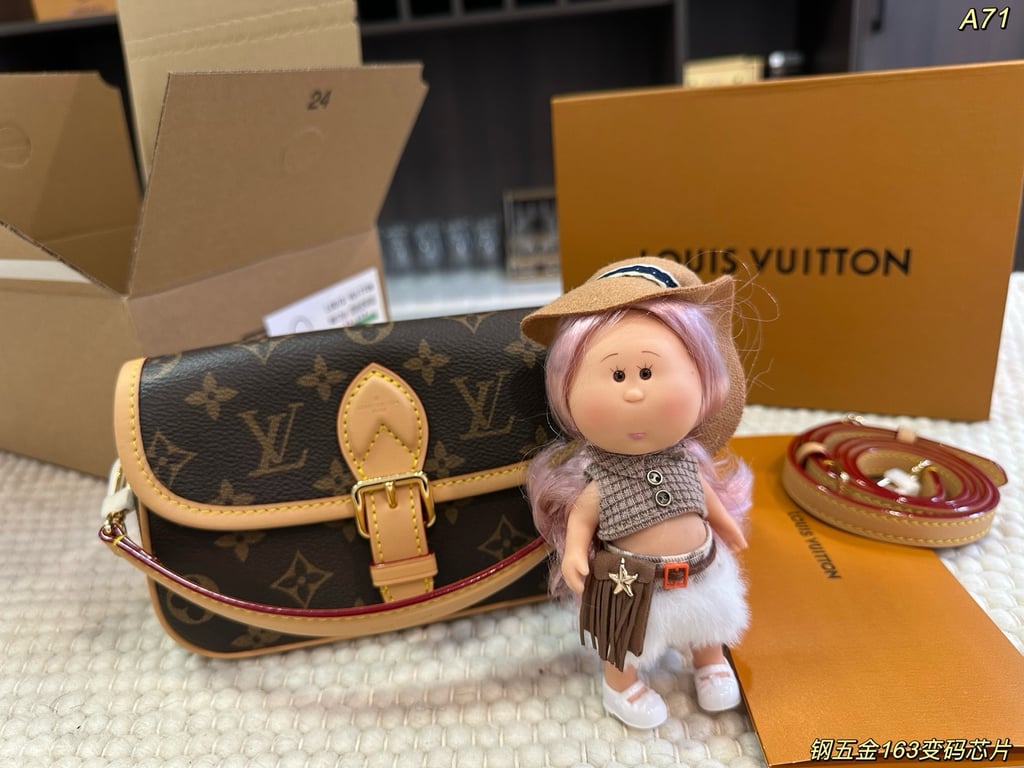 Louis Vuitton Diane (Monogram)