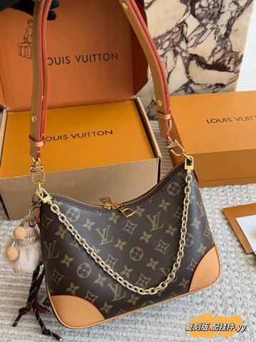 Louis Vuitton Boulogne (Monogram)