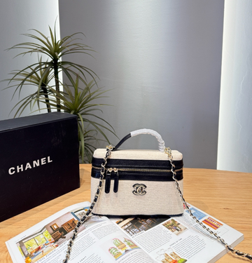Chanel
 woven handbag