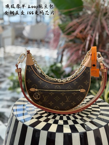 Louis Vuitton Loop Hobo (Monogram)