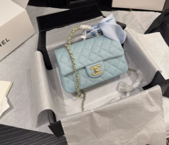 Chanel
 CF controller bag