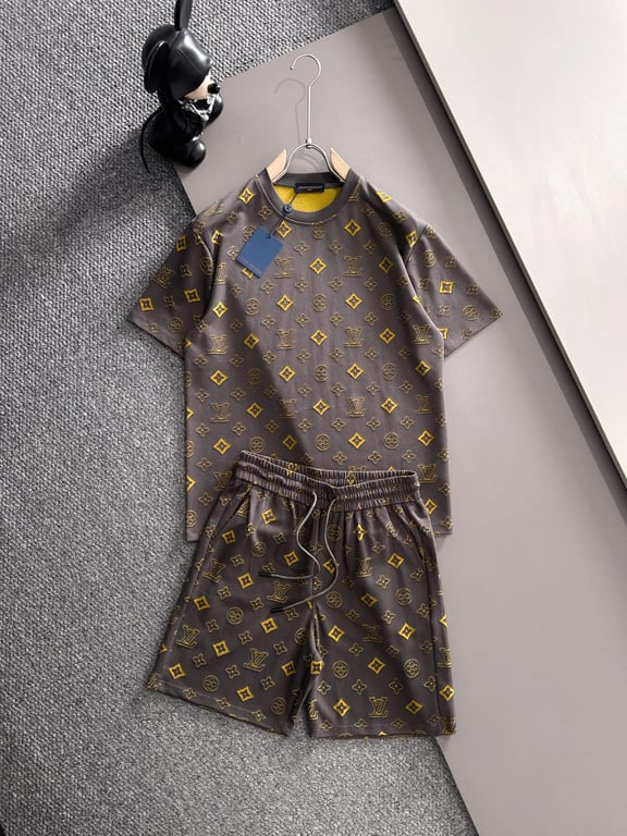 Louis Vuitton Spring/Summer New Casual Short-Sleeve Shorts Set